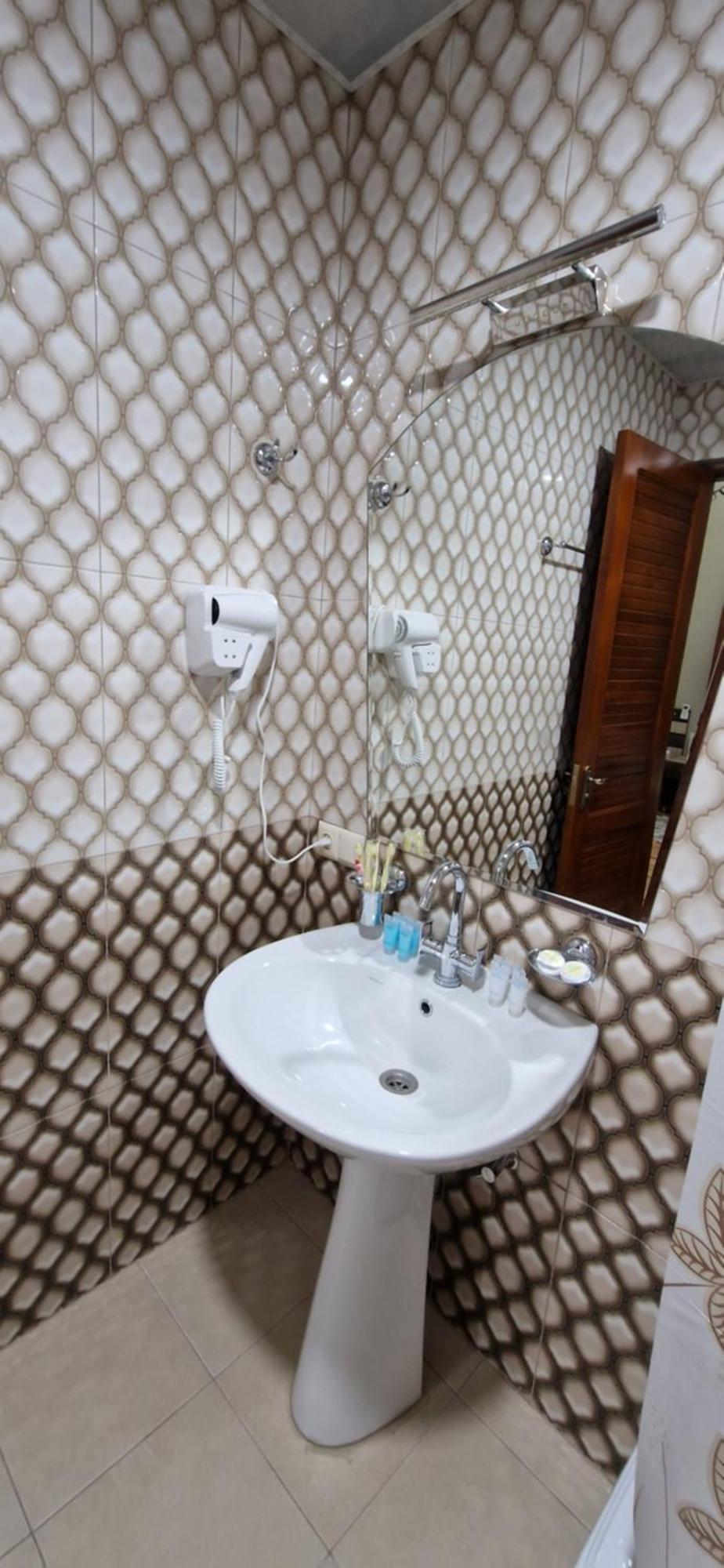 Hotel Villa Kutaiszi Kültér fotó